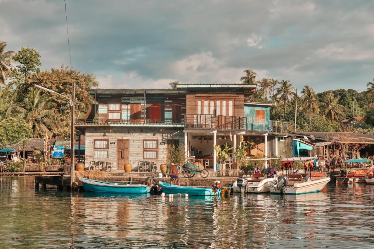 Baan Rabieng Talay Homestayบ้านระเบียงทะเล โฮมสเตย์เกาะกูด Ko Kut Екстер'єр фото