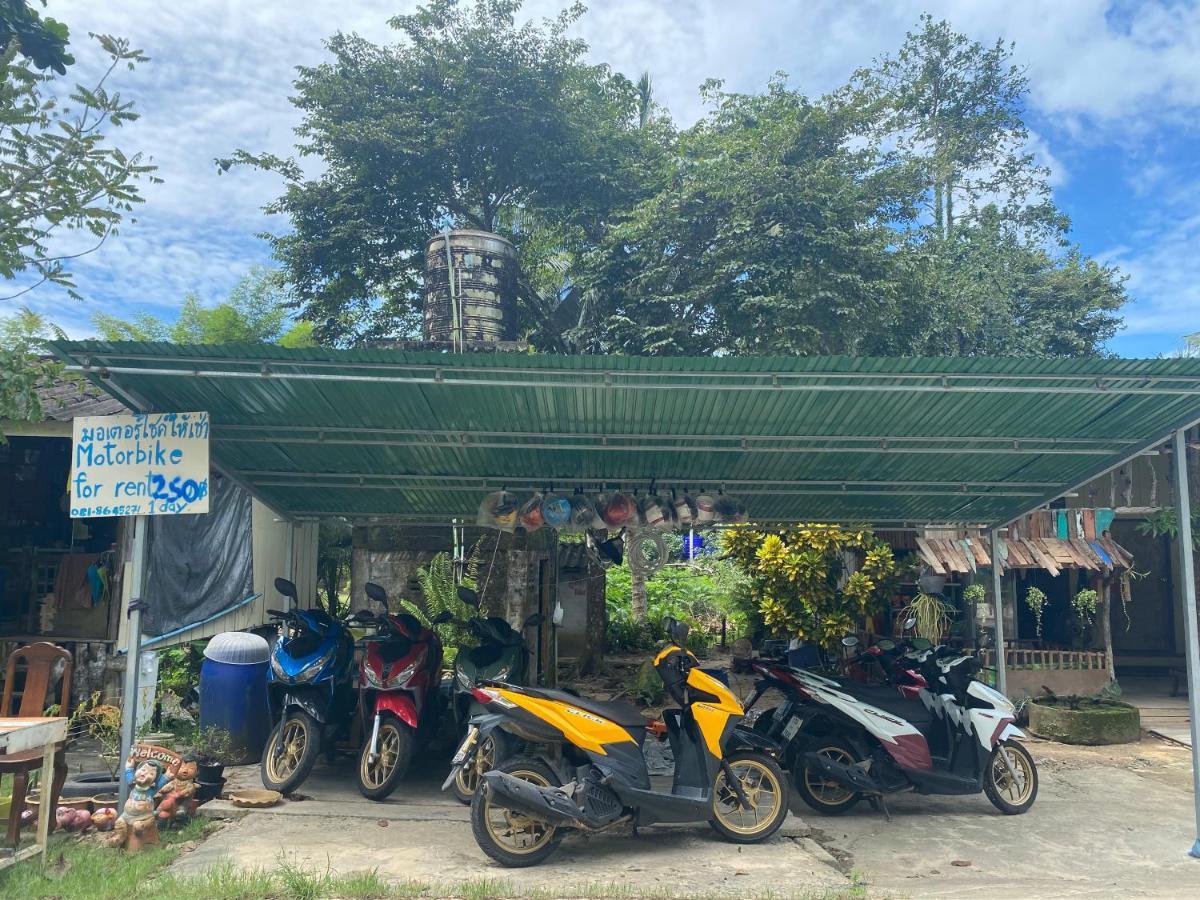 Baan Rabieng Talay Homestayบ้านระเบียงทะเล โฮมสเตย์เกาะกูด Ko Kut Екстер'єр фото